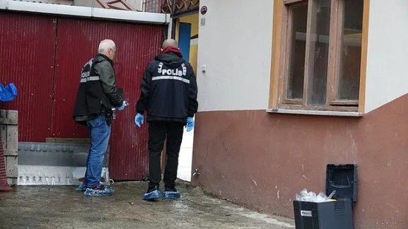 Borç anlaşmazlığı kanlı bitti: 3 akrabasına ateş açtı!